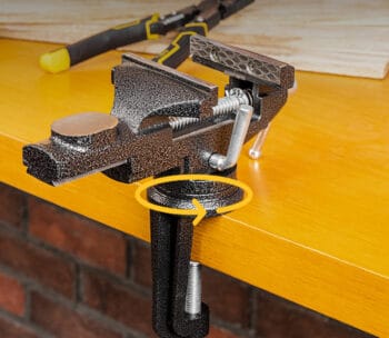 DELI μέγγενη πάγκου DL110080 με μέγιστο άνοιγμα 70mm, περιστρεφόμενη, μαύρη - Image 3