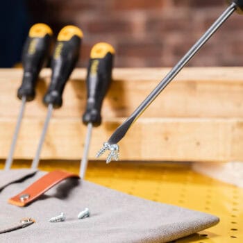 DELI σετ κατσαβίδια DL620006, 3x ίσια & 3x σταυρωτά, μαγνητικά, 6τμχ - Image 2