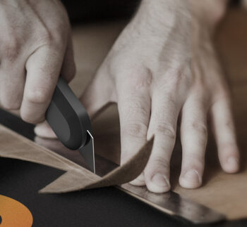 DELI κοπίδι HT4008C, άμεσο άνοιγμα/επαναφορά, πλαστικό, 19mm, γκρι/πορτοκαλί - Image 2